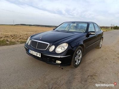 Używany 2003 Mercedes E240 Avantgarde | 15 000 zł