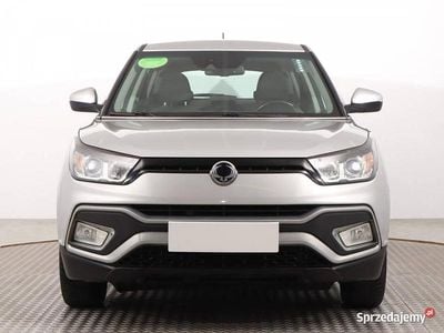 Używany Ssangyong (KGM) XLV 128 KM (94 kW) 2017 Srebrny SUV