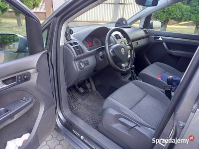 Używany VW Touran 105 KM (77 kW) 2007 Minivan