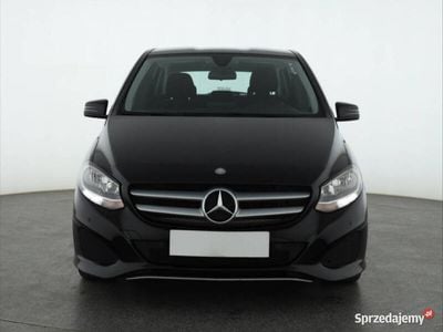 Czarny Używany 2016 Mercedes B200 Minivan | 46 999 zł