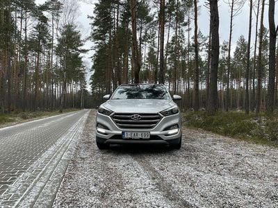 Używany Hyundai Tucson 2017 Srebrny SUV