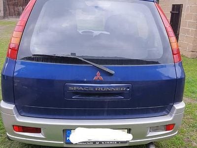Używany Mitsubishi Space Runner 2000 Minivan