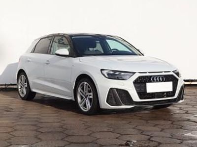 Używany Audi A1 150 KM (110 kW) 2021 Biały SUV