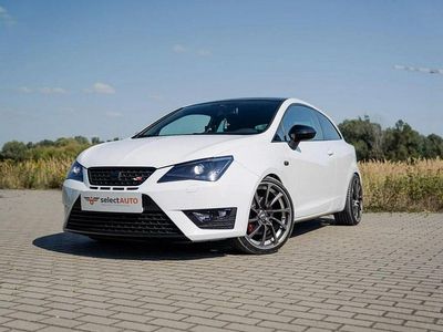Biały (metalik) Używany 2013 Seat Ibiza Coupe | 38 900 zł