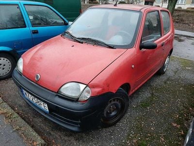 Czerwony Używany 2003 Fiat Seicento Hatchback | 900 zł