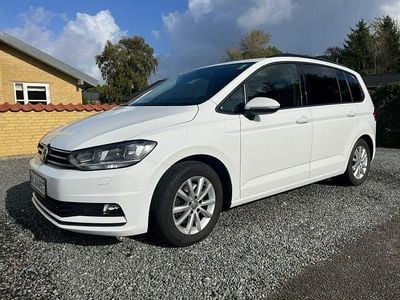 Biały Używany 2018 VW Touran Minivan | 60 000 zł (Uczciwa cena)