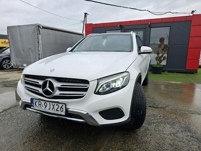 Biały (metalik) Używany 2018 Mercedes GLC250 SUV | 84 900 zł (Super Cena)