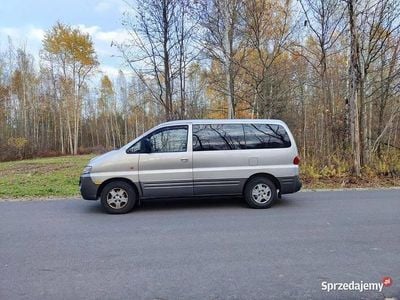 Używany 2002 Hyundai H-1 Minivan | 12 500 zł