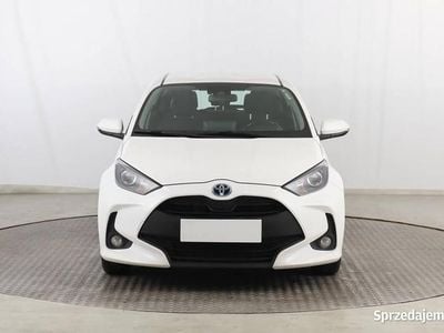 Używany Toyota Yaris Hybrid 2021 Biały Hatchback