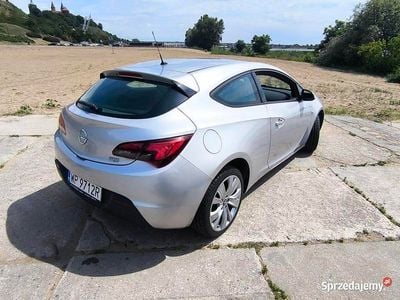Używany Opel Astra GTC 120 KM (88 kW) 2013 Srebrny Coupe