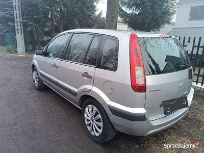 Srebrny Używany 2006 Ford Fusion Sedan/Limuzyna | 8500 zł (Uczciwa cena)