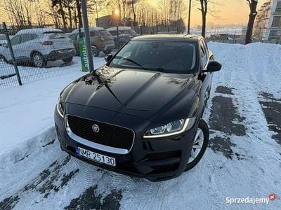 Używany Jaguar F-Pace 180 KM (132 kW) 2019 Czarny (metalik) SUV