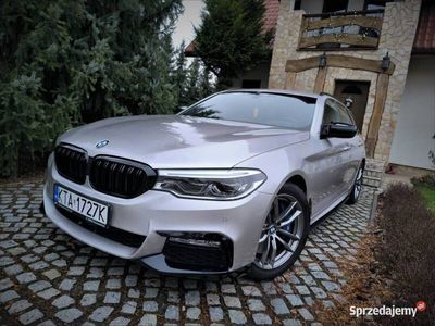 Srebrny Używany 2017 BMW 320 Shadowline Kombi | 118 000 zł