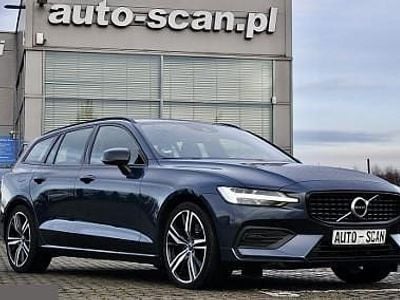 używany Volvo V60 II B3 B Geartronic Momentum Pro 163KM 2021r