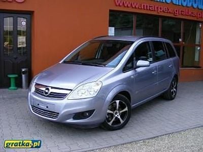 Używany Opel Zafira 94 KM (69 kW) 2009 Szary Minivan