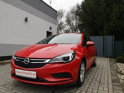 używany Opel Astra 1.6 CDTI 95KM Klima Tempomat Sensory Ledy Servis 1 włascicie Gwaranc