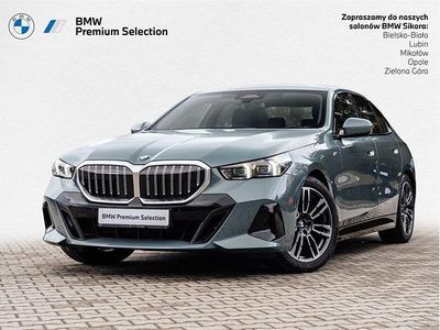 Zielony cape york metalizowany Używany 2024 BMW 520 Comfort Edition Sedan/Limuzyna | 234 900 zł (Super Cena)