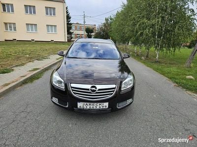 Używany Opel Insignia 220 KM (161 kW) 2011 Brązowy Sedan/Limuzyna