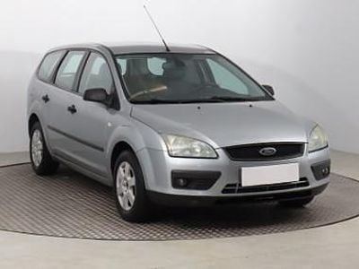 Używany Ford Focus 109 KM (80 kW) 2005 Szary Kombi