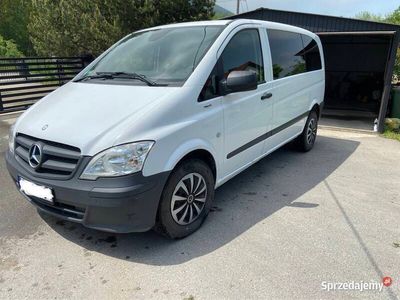 używany Mercedes Vito w638 9 osobowy lift