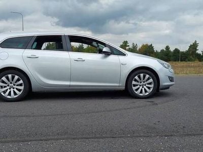Używany Opel Astra 165 KM (121 kW) 2012 Srebrny Kombi