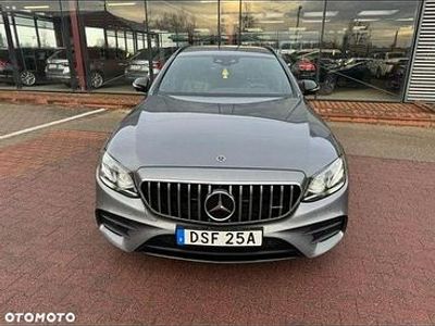 Szary Używany 2018 Mercedes E400 Kombi | 85 000 zł