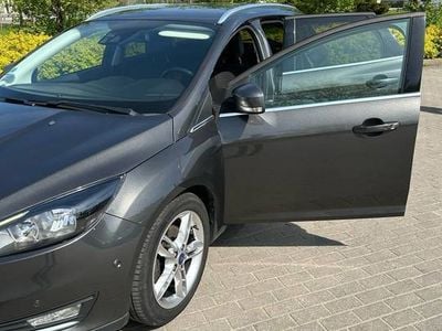 Używany Ford Focus 150 KM (110 kW) 2017 Brązowobeżowy