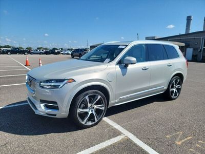 używany Volvo XC90 2dm 313KM 2021r. 8 849km