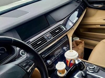 Biały Używany 2011 BMW 750 Sedan/Limuzyna | 76 000 zł