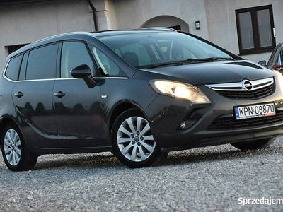 używany Opel Zafira 1.6dm 136KM 2014r. 196 000km