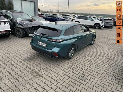 Zielony ciemny (metalik) Używany 2024 Peugeot 308 Kombi | 47 900 zł
