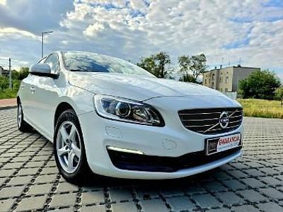 Biały Używany 2017 Volvo V60 Dynamic Kombi | 49 800 zł (Dobra cena)