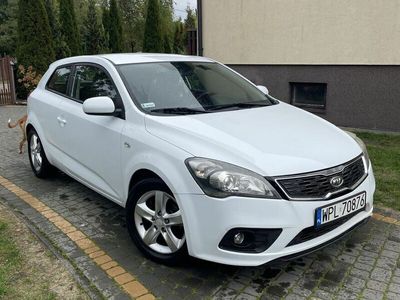 używany Kia ProCeed 1.6dm 90KM 2011r. 216 000km