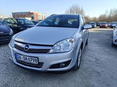 Używany Opel Astra 116 KM (85 kW) 2009 Srebrny Kombi