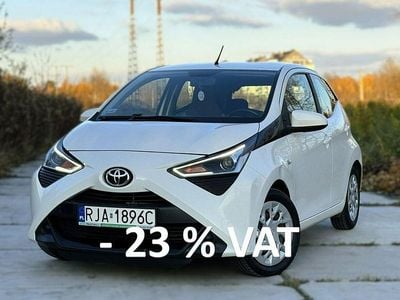 Używany Toyota Aygo 72 KM (52 kW) 2021 Biały (metalik) Hatchback