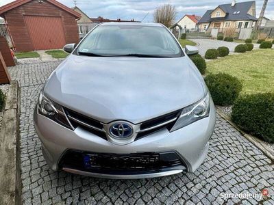 używany Toyota Auris Hybrid 