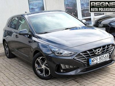 Szary (metalik) Używany 2022 Hyundai i30 Comfort Hatchback | 45 900 zł (Dobra cena)