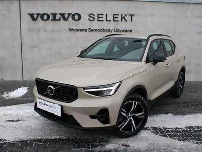 Beżowy Używany 2025 Volvo XC40 SUV | 140 000 zł (Dobra cena)