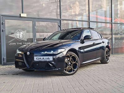 Nowe Alfa Romeo Giulia Veloce 280 KM (205 kW) 2025 Lakier metalizowany czarny  volcano black Sedan/Limuzyna