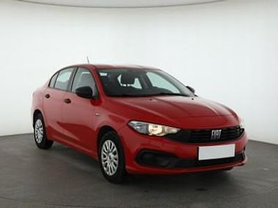 Używany Fiat Tipo 99 KM (72 kW) 2021 Czerwony Sedan/Limuzyna
