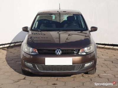 Brązowy Używany 2013 VW Polo Hatchback | 27 999 zł (Uczciwa cena)