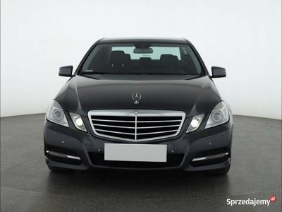Mercedes E220