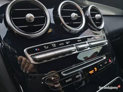 Używany Mercedes C200 184 KM (135 kW) 2016 Czarny Sedan/Limuzyna