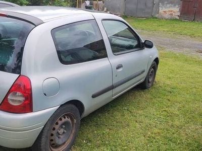 Używany Renault Clio II 2002 Srebrny Hatchback