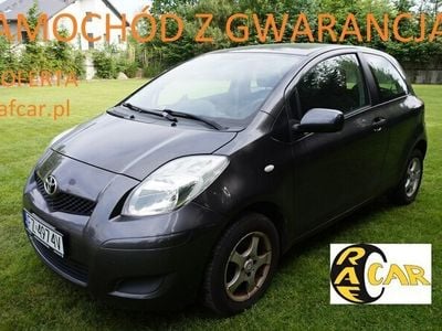 Używany Toyota Yaris 70 KM (51 kW) 2009 Szary Hatchback