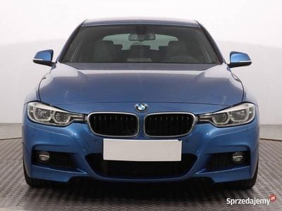 Niebieski Używany 2016 BMW 318 Kombi | 57 999 zł (Drogi)