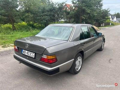 Używany 1991 Mercedes 200 | 11 000 zł