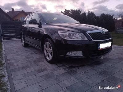 Czarny Używany 2011 Skoda Octavia Kombi | 18 600 zł (Uczciwa cena)