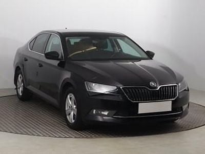Używany Skoda Superb 150 KM (110 kW) 2016 Czarny Sedan/Limuzyna