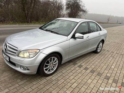 Srebrny Używany 2009 Mercedes C180 Sedan/Limuzyna | 26 500 zł